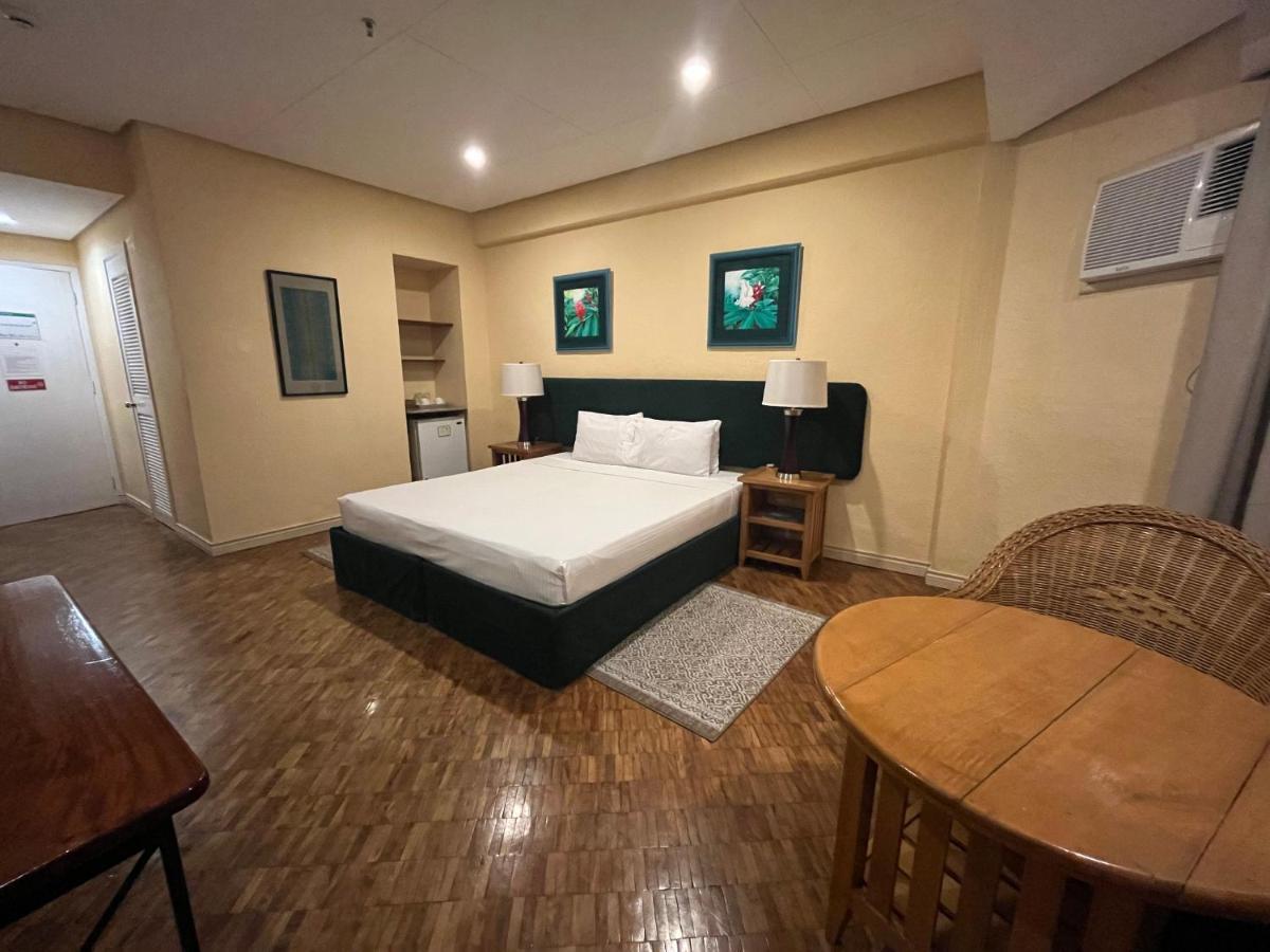 Coco Grande Hotel Dumaguete City Экстерьер фото