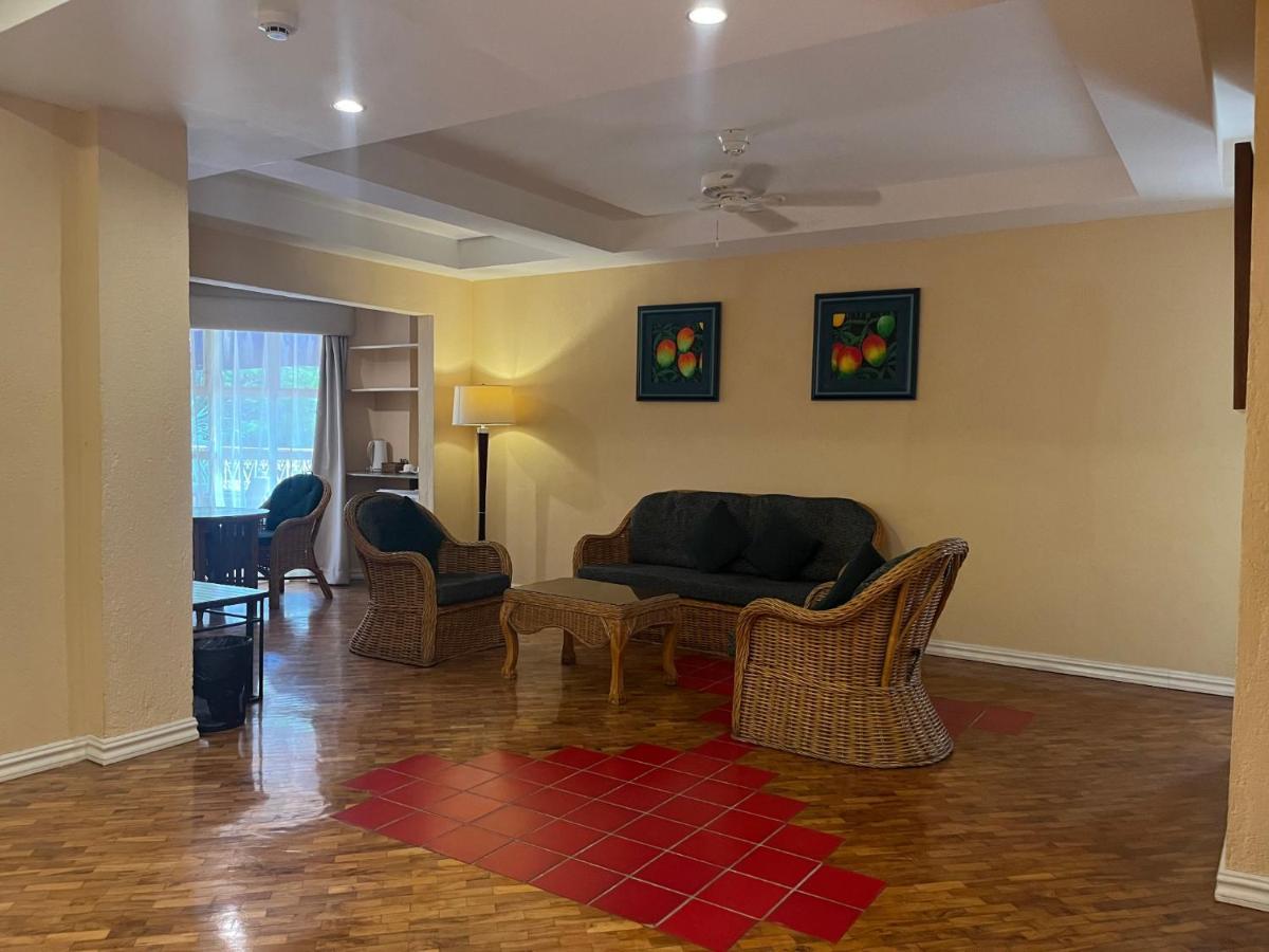 Coco Grande Hotel Dumaguete City Экстерьер фото